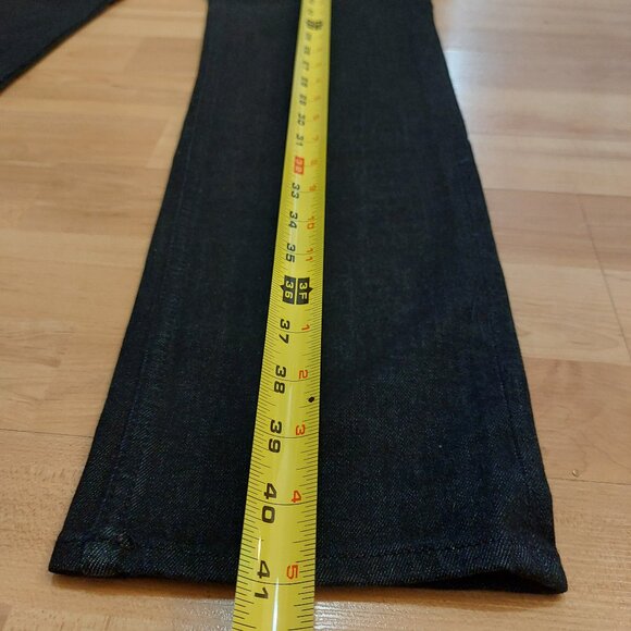 Guess Jeans   Medium slim straight  Size 26 Women’s Denim Jeans blue  Dark Wash - Picture 7 of 12